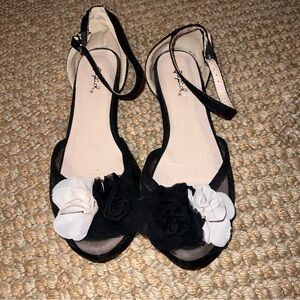 Qupid Black and Cream Floral Flats